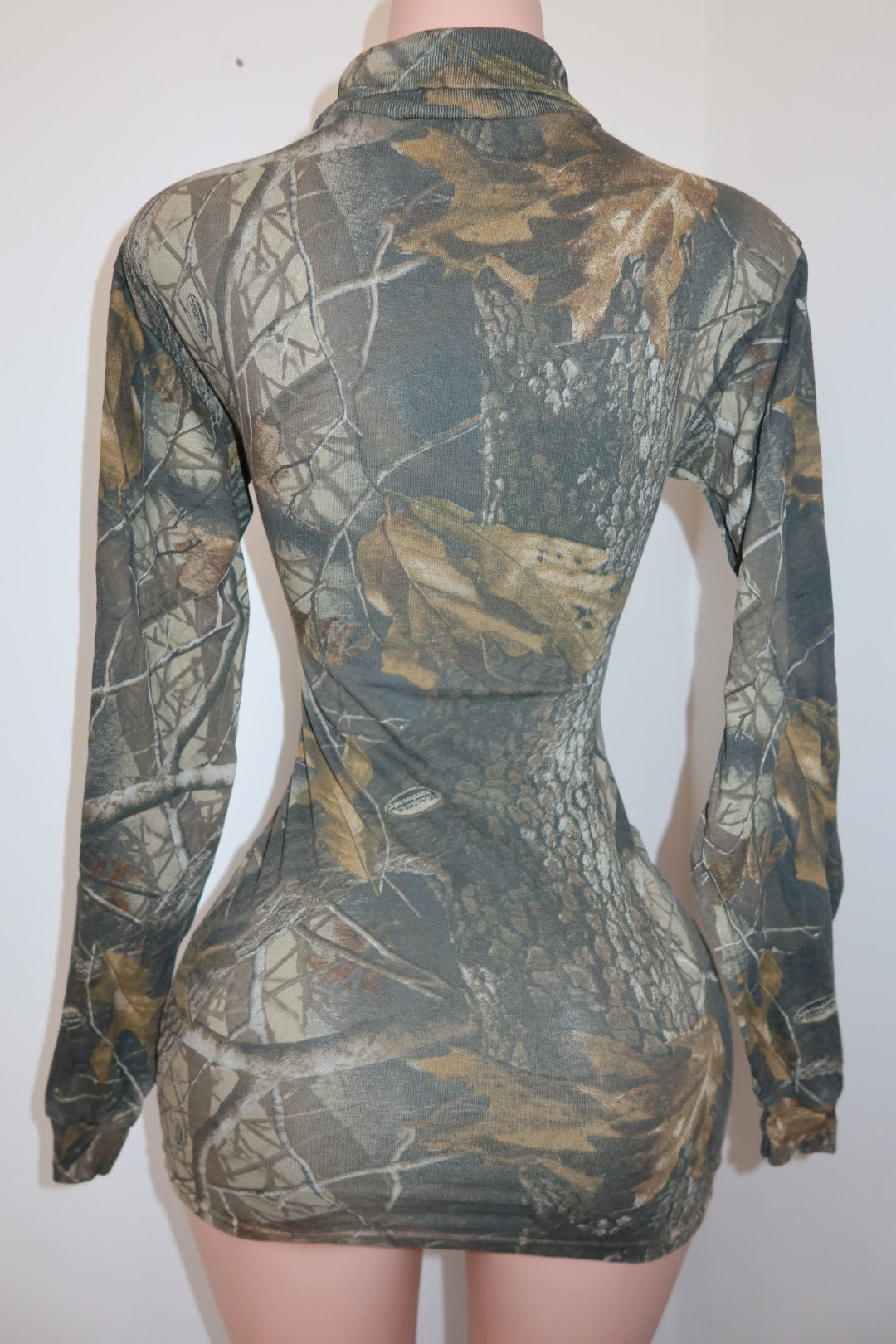 TURTLE NECK REAL TREE - Adriana Sahar