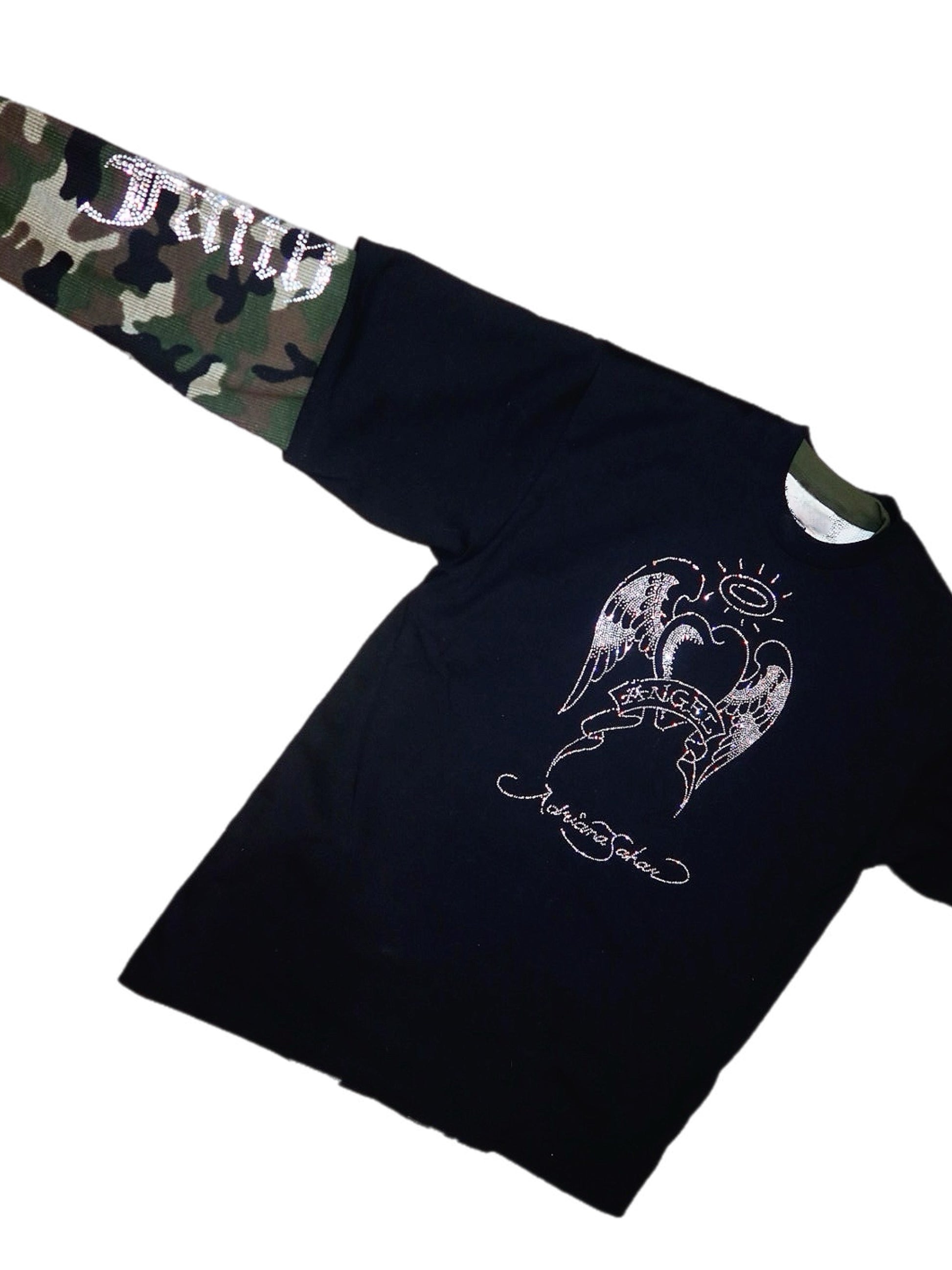 CAMO MERCH - Adriana Sahar