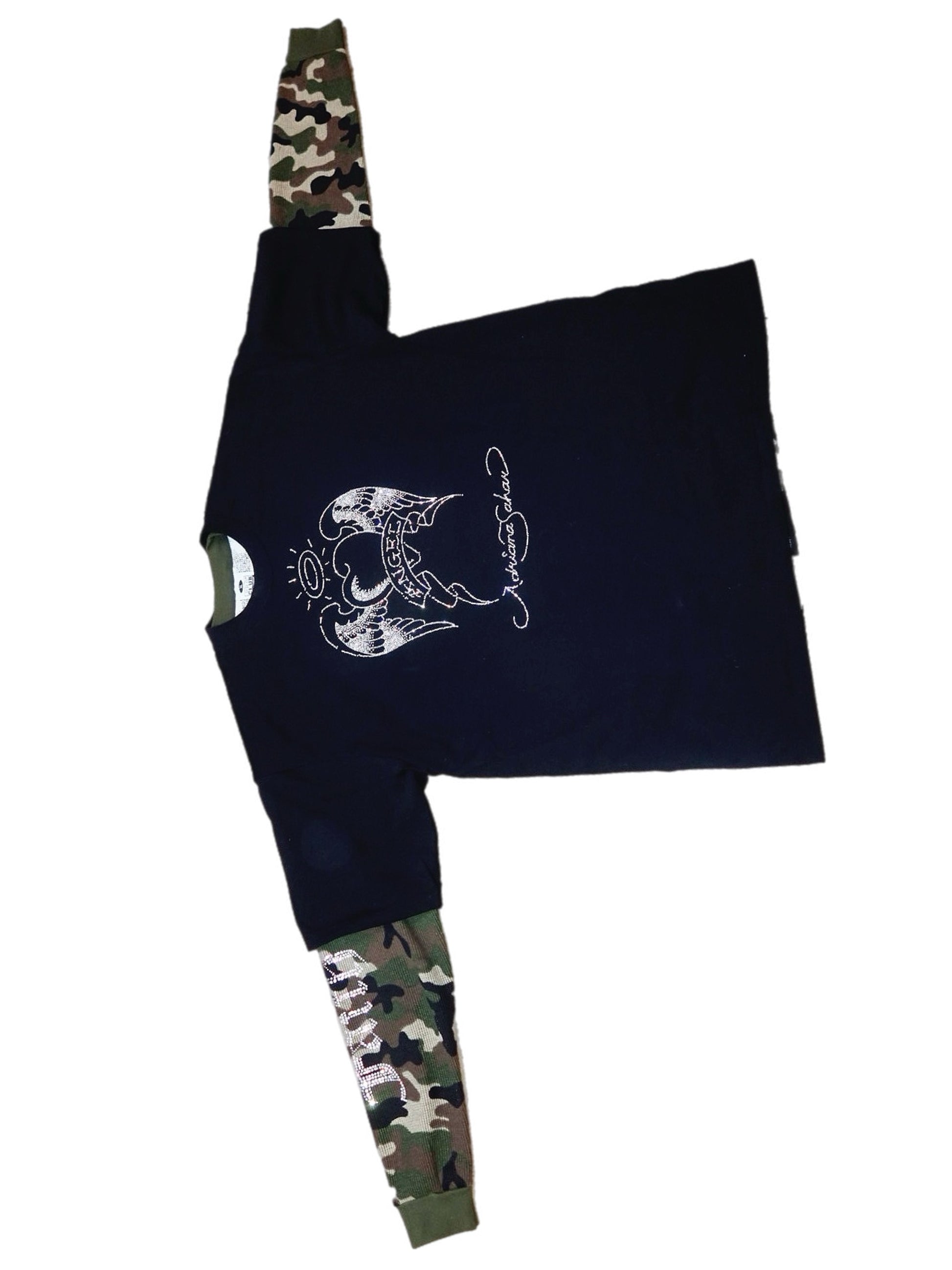 CAMO MERCH - Adriana Sahar